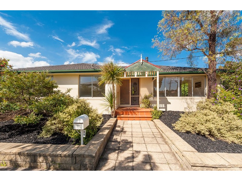 39 Katrina Drive, Gladstone Park VIC 3043