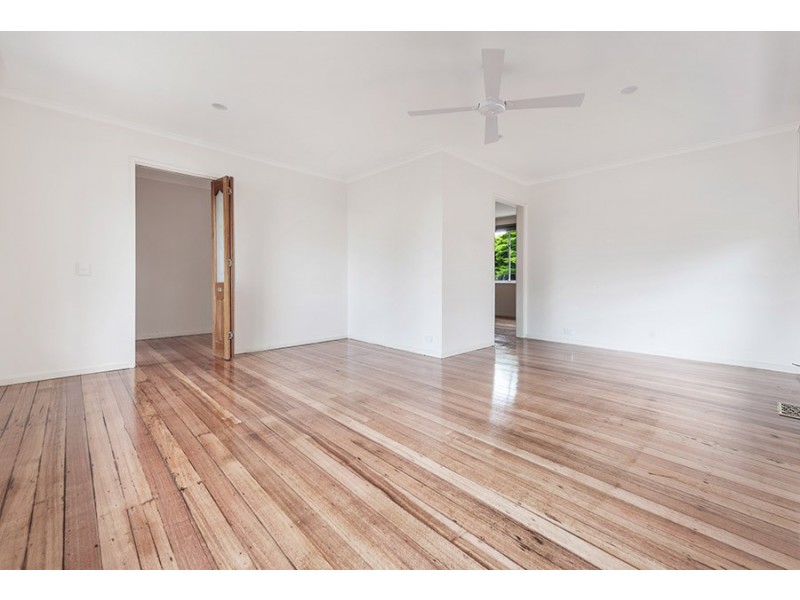 39 Katrina Drive, Gladstone Park VIC 3043