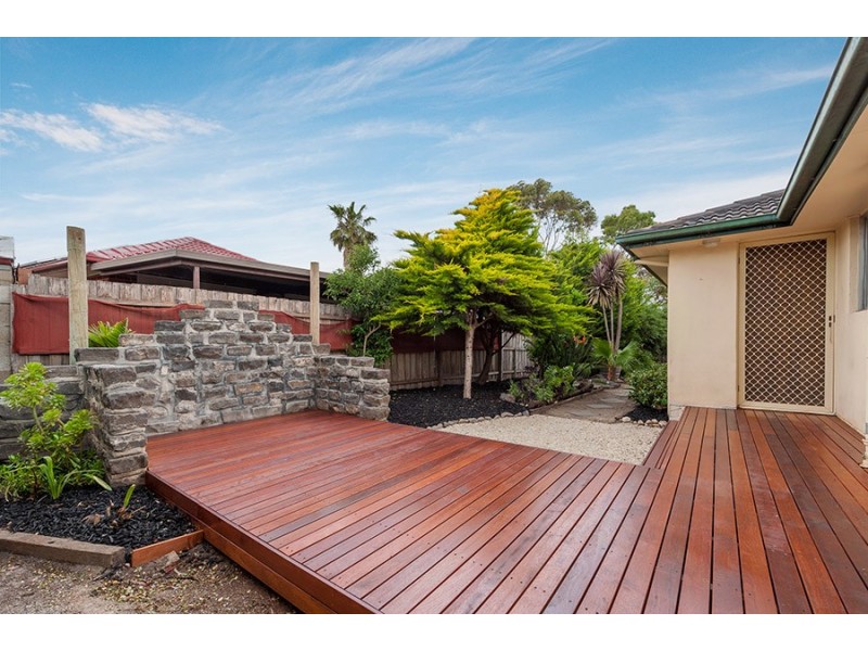 39 Katrina Drive, Gladstone Park VIC 3043