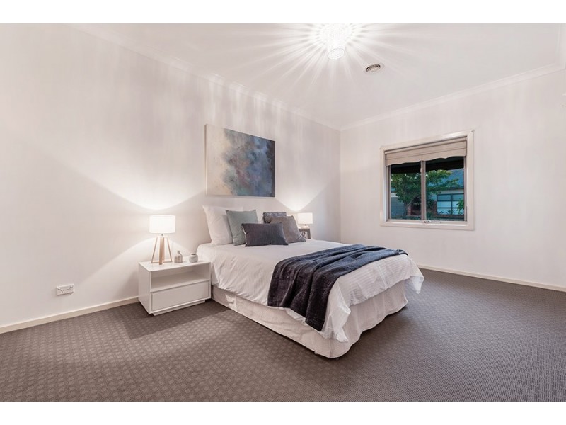 20 Earlston Place, Craigieburn VIC 3064