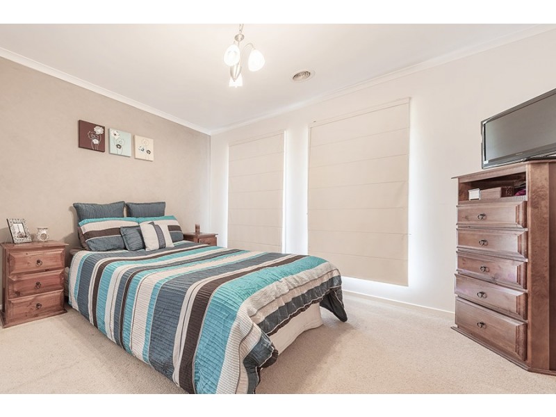 39 Bowral Loop, Craigieburn VIC 3064