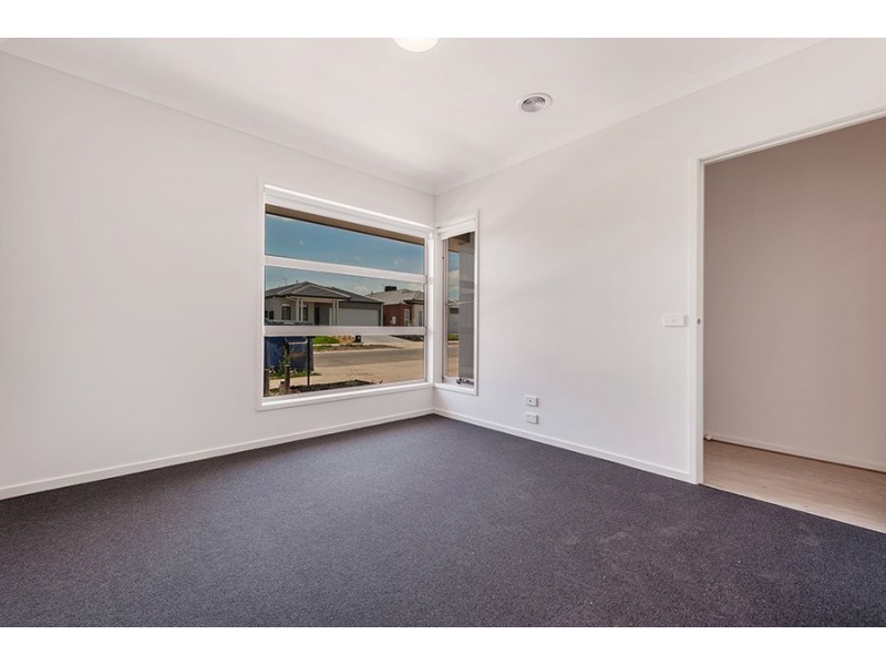 49 Loudon Circuit, Craigieburn VIC 3064