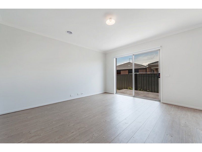 49 Loudon Circuit, Craigieburn VIC 3064