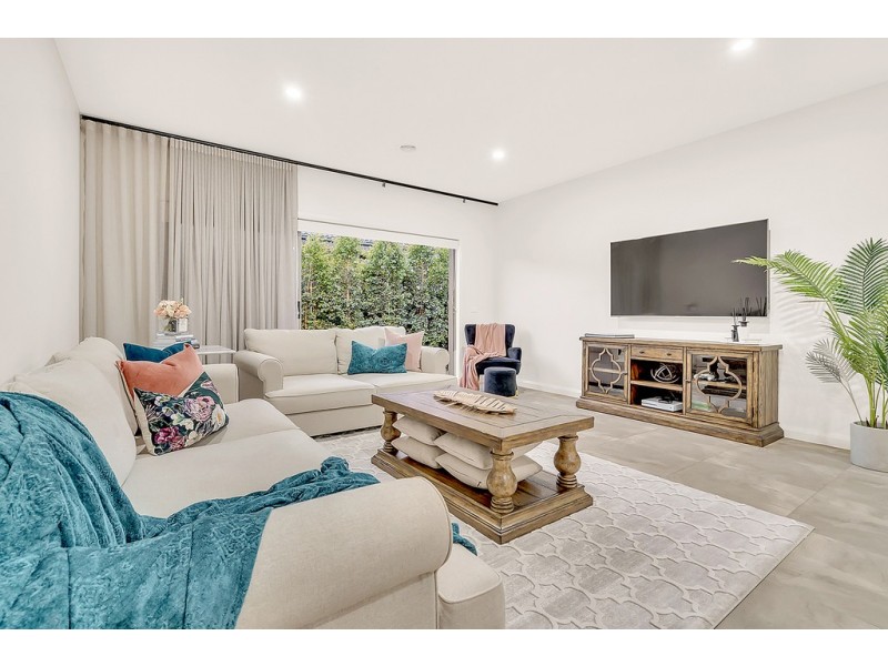 9 Delson Way, Mickleham VIC 3064