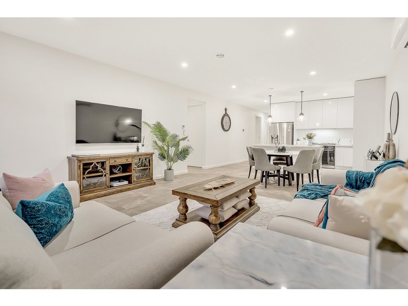 9 Delson Way, Mickleham VIC 3064