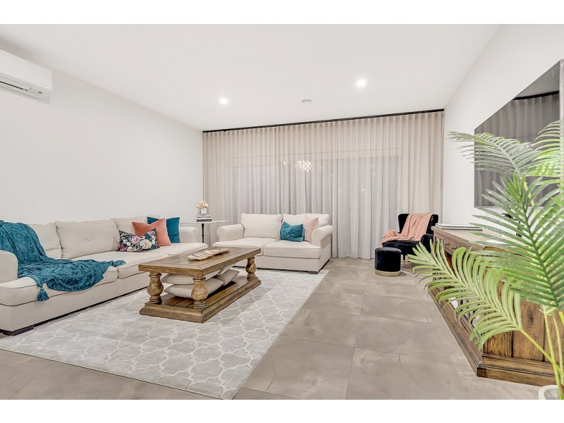 9 Delson Way, Mickleham VIC 3064