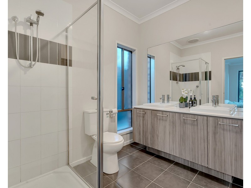 42 Northumberland Circuit, Craigieburn VIC 3064