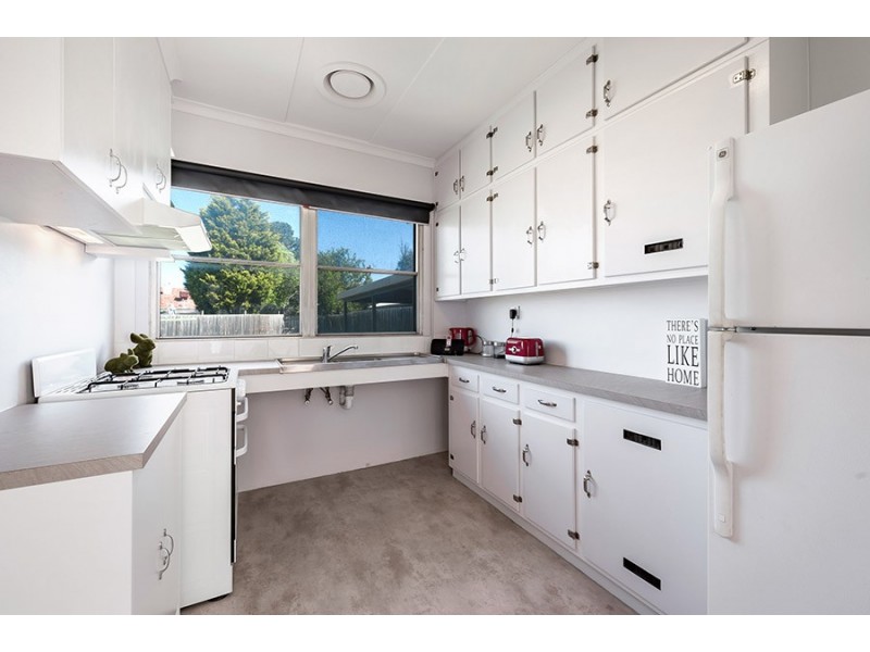 3 Calivil Street, Dallas VIC 3047