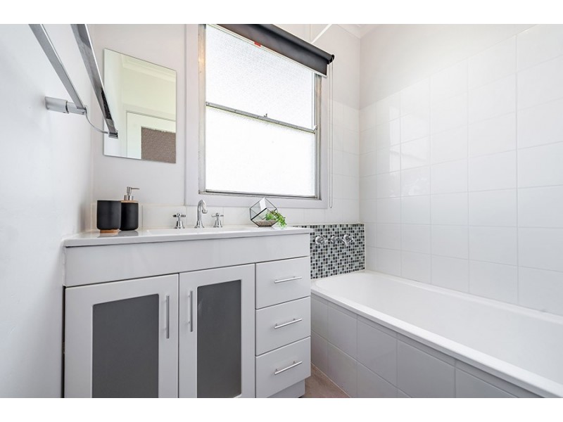 3 Calivil Street, Dallas VIC 3047