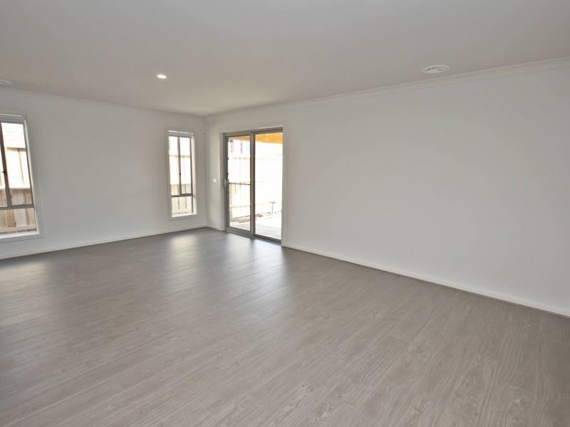 53 Yarradale Drive, Mickleham VIC 3064