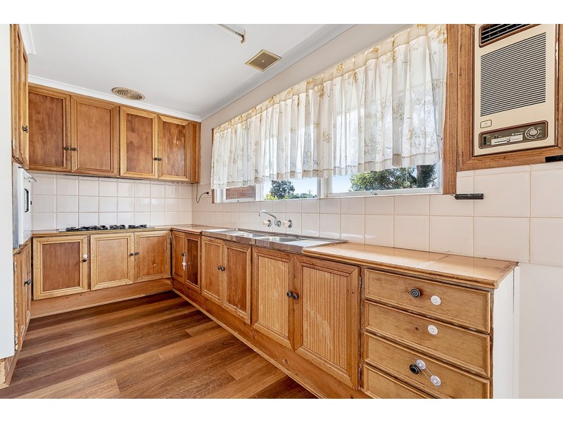 64 Hanson Road, Craigieburn VIC 3064