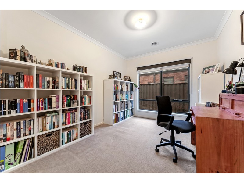 9 Riverway View, Craigieburn VIC 3064