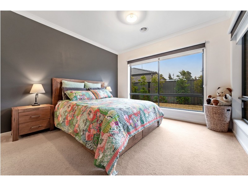 9 Riverway View, Craigieburn VIC 3064