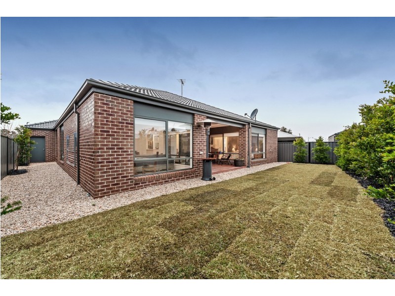 9 Riverway View, Craigieburn VIC 3064