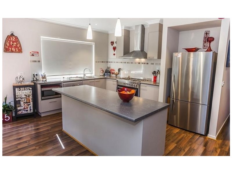 10 Moxie Road, Craigieburn VIC 3064