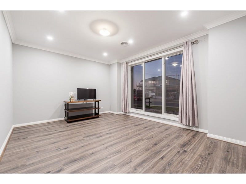 6 Vivid Way, Craigieburn VIC 3064