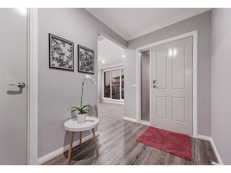 6 Vivid Way, Craigieburn VIC 3064