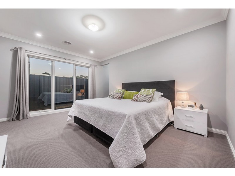 6 Vivid Way, Craigieburn VIC 3064