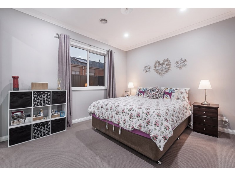 6 Vivid Way, Craigieburn VIC 3064