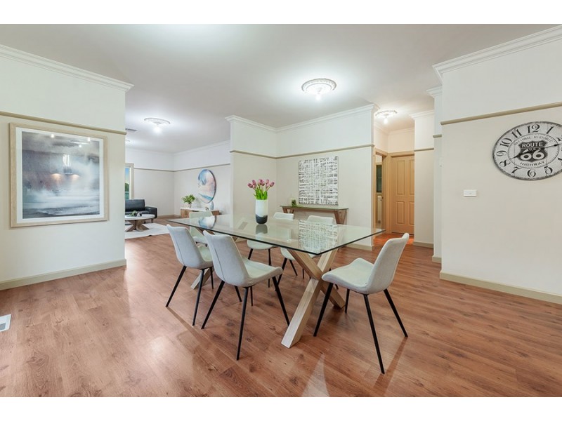 7 Beau Vista Drive, Craigieburn VIC 3064