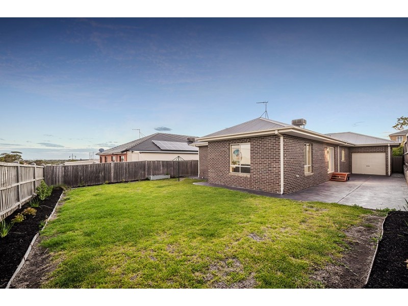 7 Beau Vista Drive, Craigieburn VIC 3064