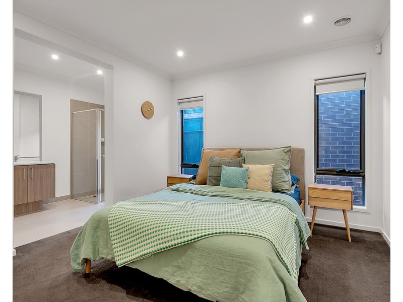 3 Kangaroo Road, Craigieburn VIC 3064