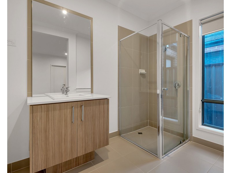 3 Kangaroo Road, Craigieburn VIC 3064