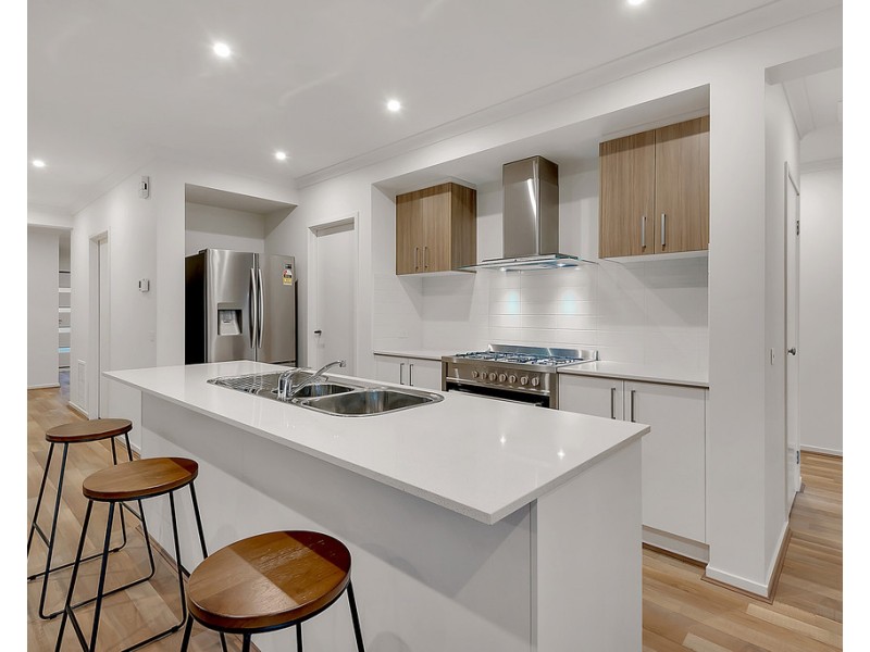 3 Kangaroo Road, Craigieburn VIC 3064