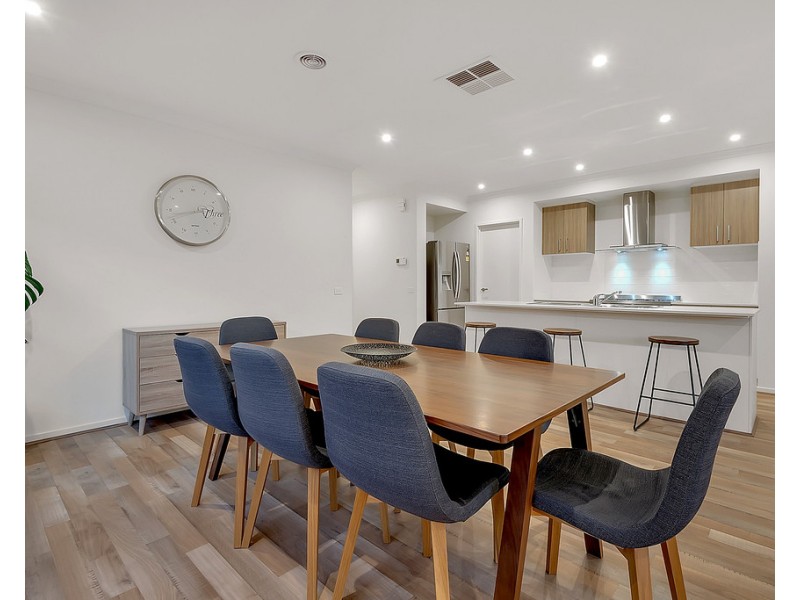 3 Kangaroo Road, Craigieburn VIC 3064