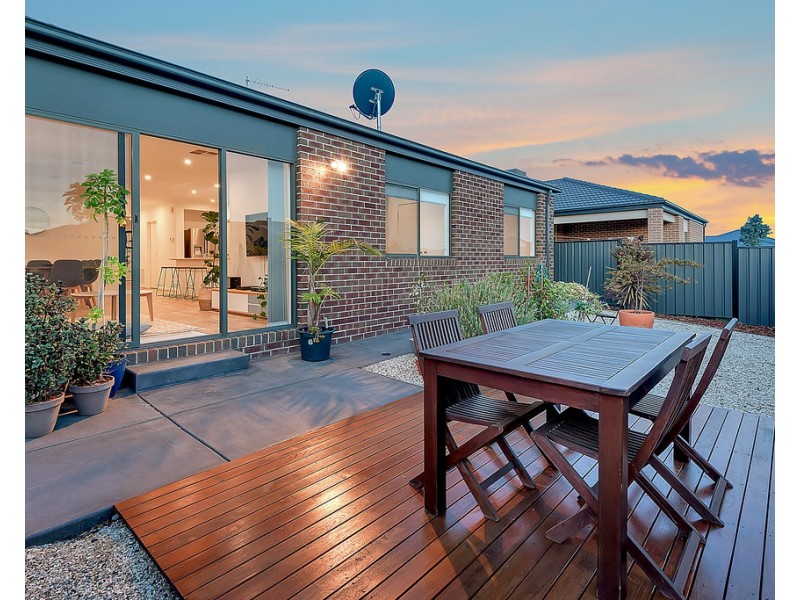 3 Kangaroo Road, Craigieburn VIC 3064