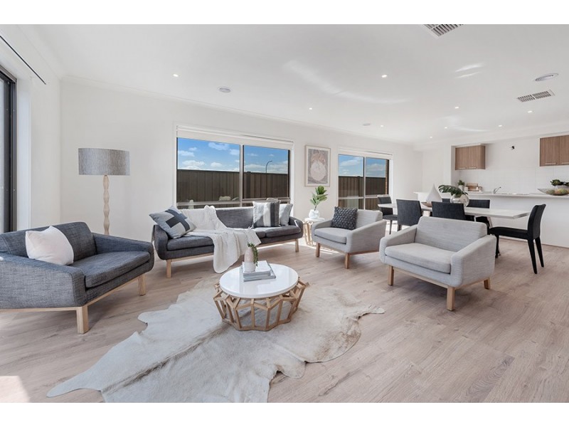 4 Kangaroo Road, Craigieburn VIC 3064