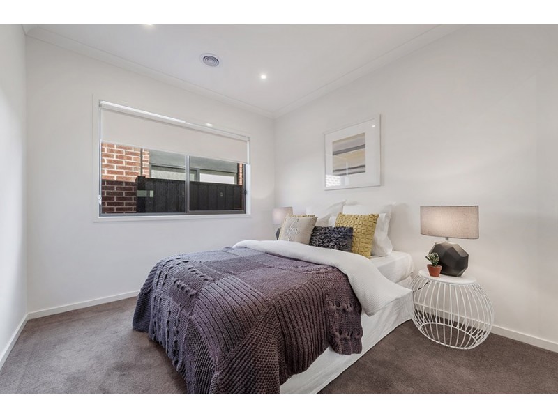 4 Kangaroo Road, Craigieburn VIC 3064