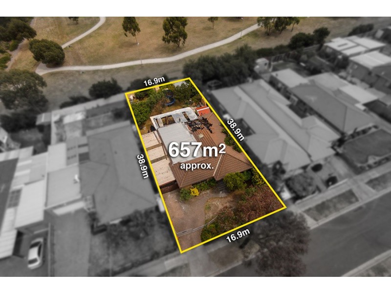 30 Bainbridge Close, Craigieburn VIC 3064