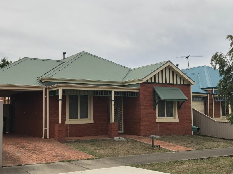 16 Goulburn Way, Craigieburn VIC 3064