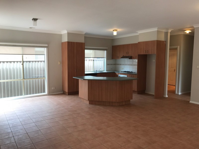16 Goulburn Way, Craigieburn VIC 3064