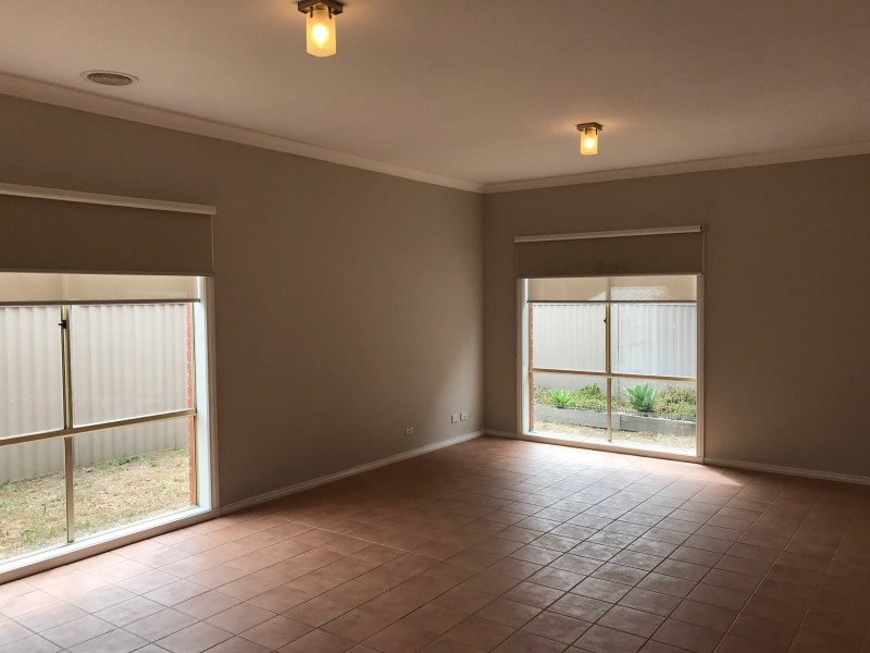 16 Goulburn Way, Craigieburn VIC 3064