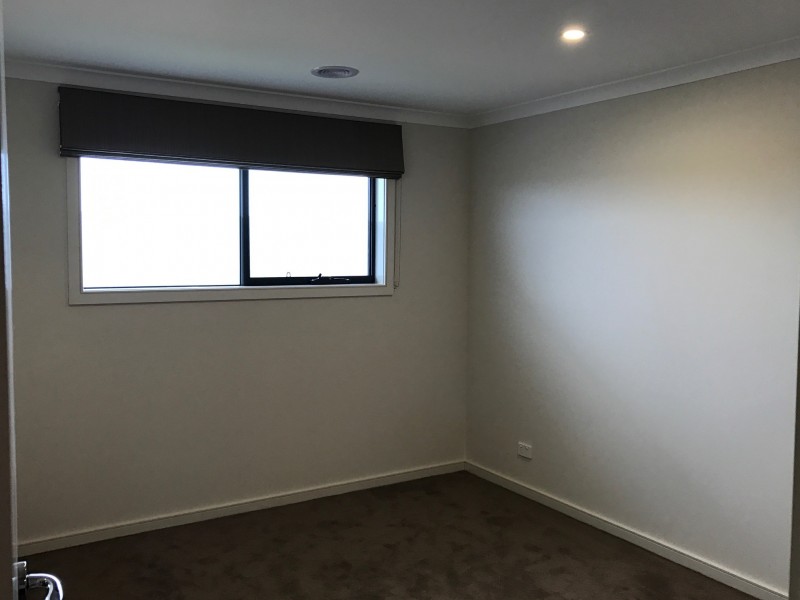 32 Lucy Crescent, Greenvale VIC 3059