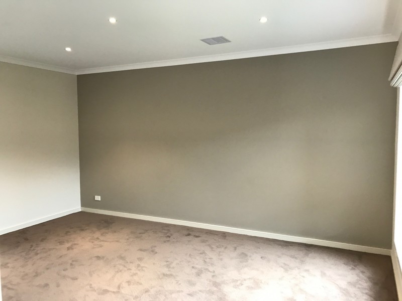 32 Lucy Crescent, Greenvale VIC 3059