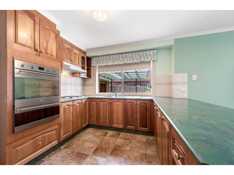 5 Taunton Place, Craigieburn VIC 3064