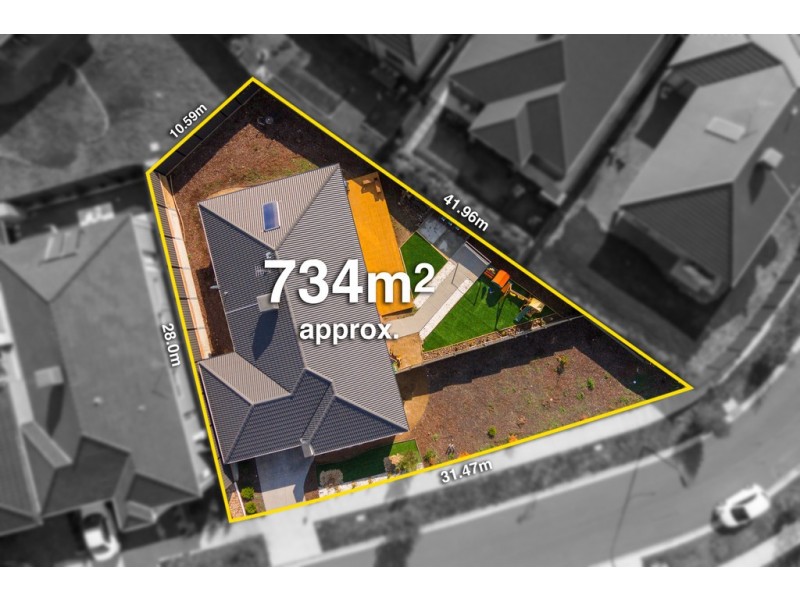 4 Iron Bridge Road, Craigieburn VIC 3064