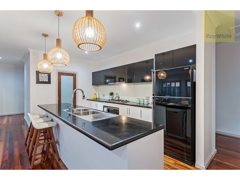 6 Vali Road, Craigieburn VIC 3064