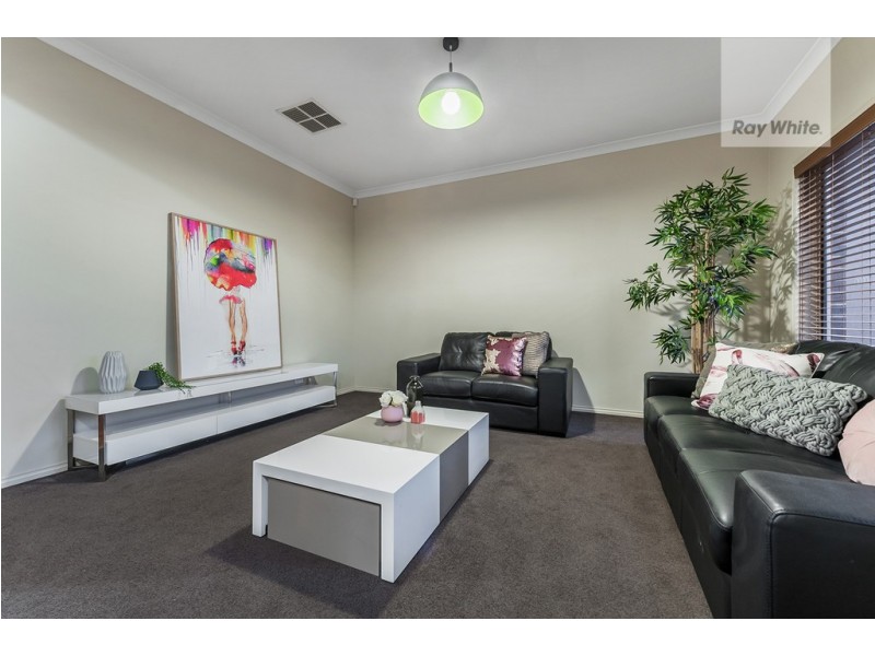 3 Bottlebrush Road, Craigieburn VIC 3064