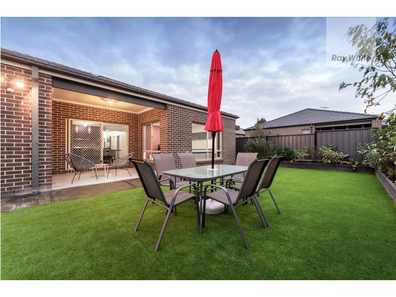3 Bottlebrush Road, Craigieburn VIC 3064