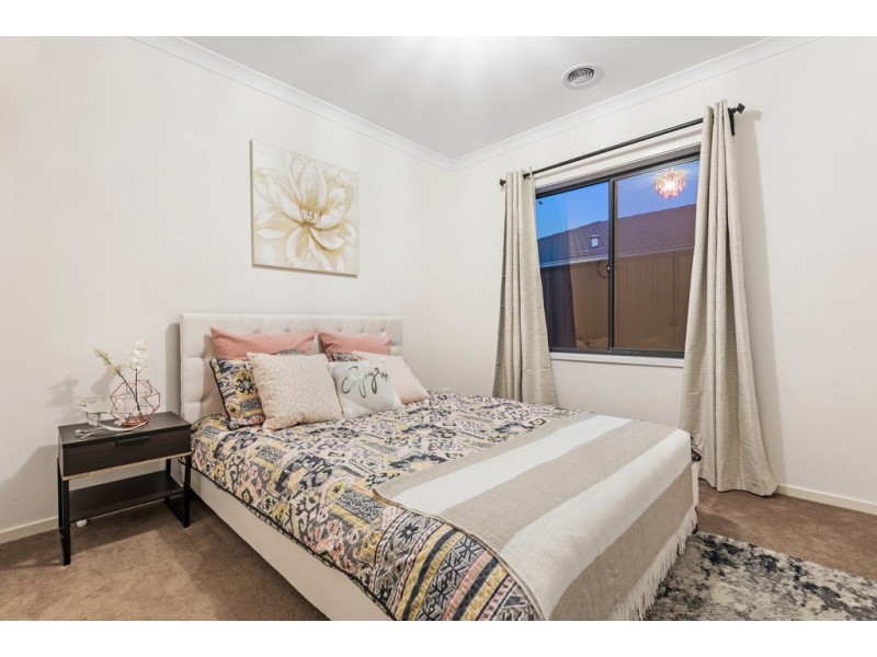 13 Travers Street, Craigieburn VIC 3064