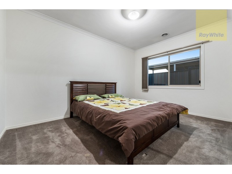 15 Hennessy Street, Craigieburn VIC 3064