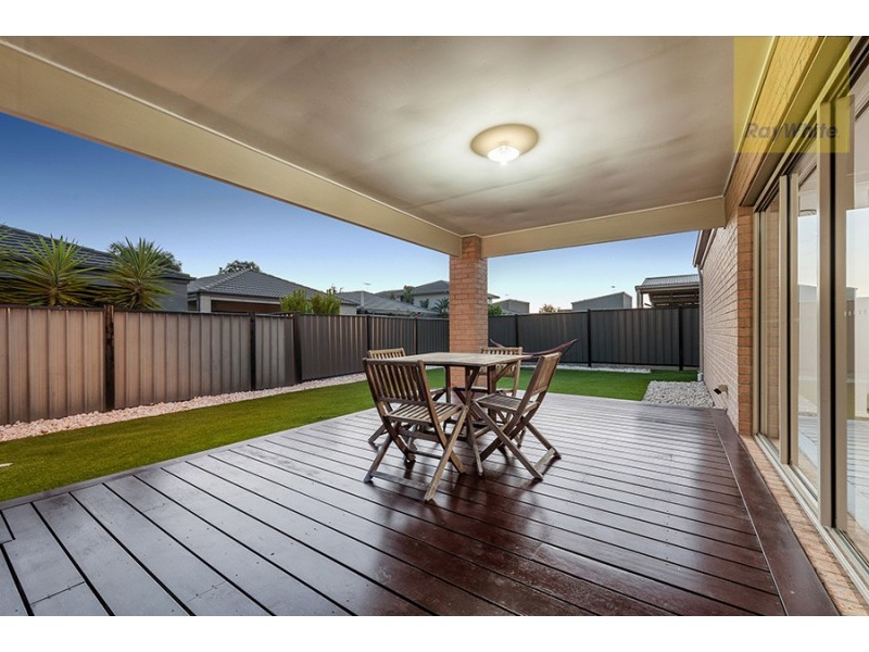 15 Hennessy Street, Craigieburn VIC 3064