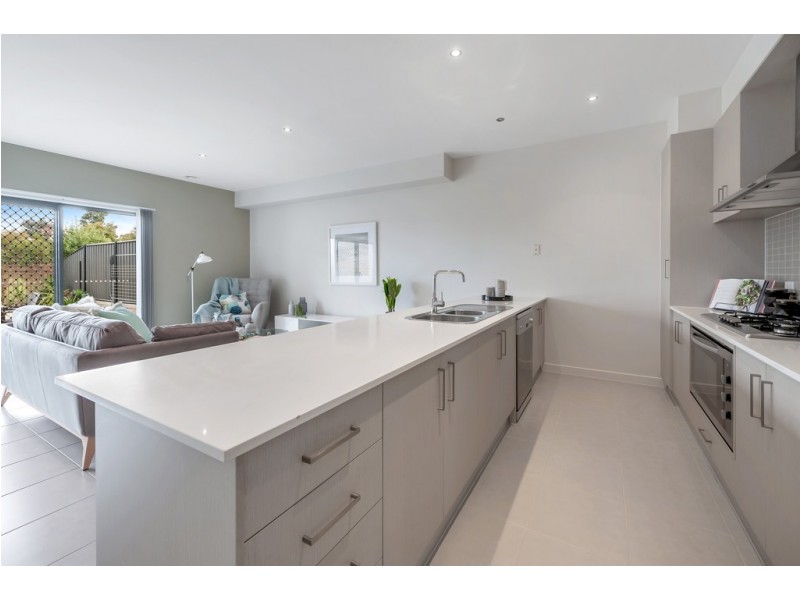 84 Royal Terrace, Craigieburn VIC 3064