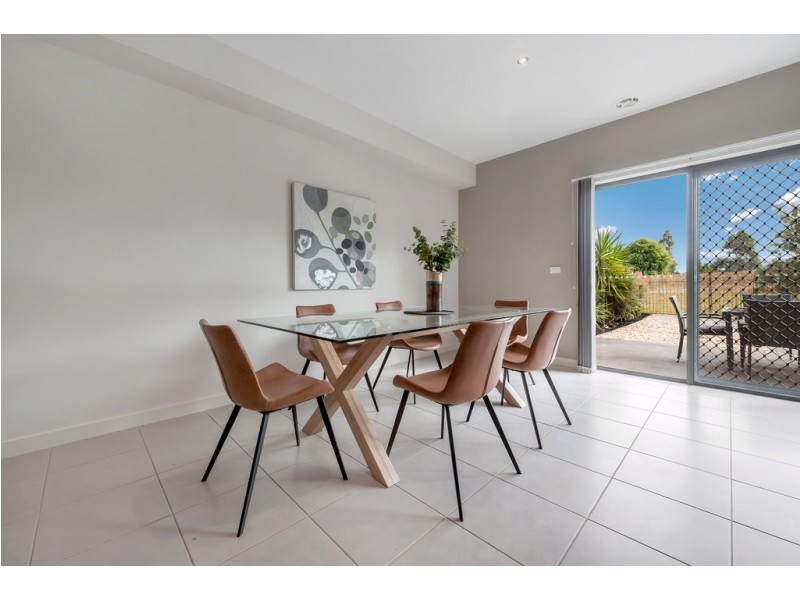 84 Royal Terrace, Craigieburn VIC 3064