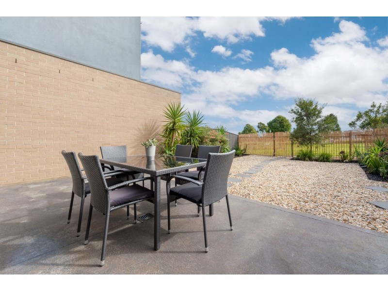 84 Royal Terrace, Craigieburn VIC 3064