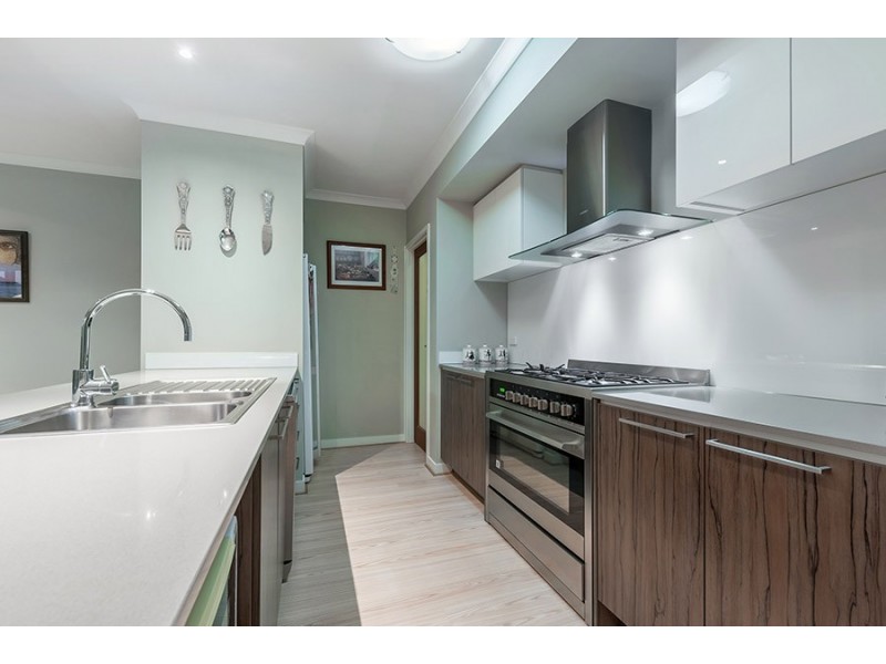 14 Pembury Street, Craigieburn VIC 3064